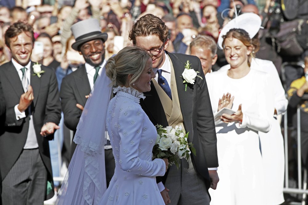 Ellie Goulding weds art dealer boyfriend in lavish ceremony 2