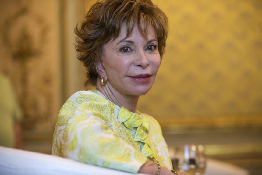 Inspired by her mother, Isabel Allende publishes ‘Violeta’